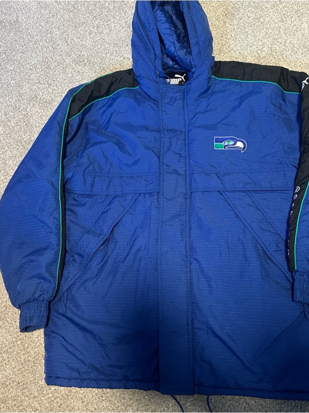 Puma Blue Seattle Seahawks Puffer Jacket with Black & Green Accents 90’s vintage